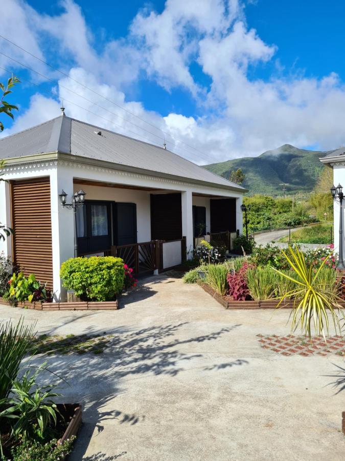 Chambres Et Tables D'Hote Du Voyageur La Plaine des Palmistes Exterior foto