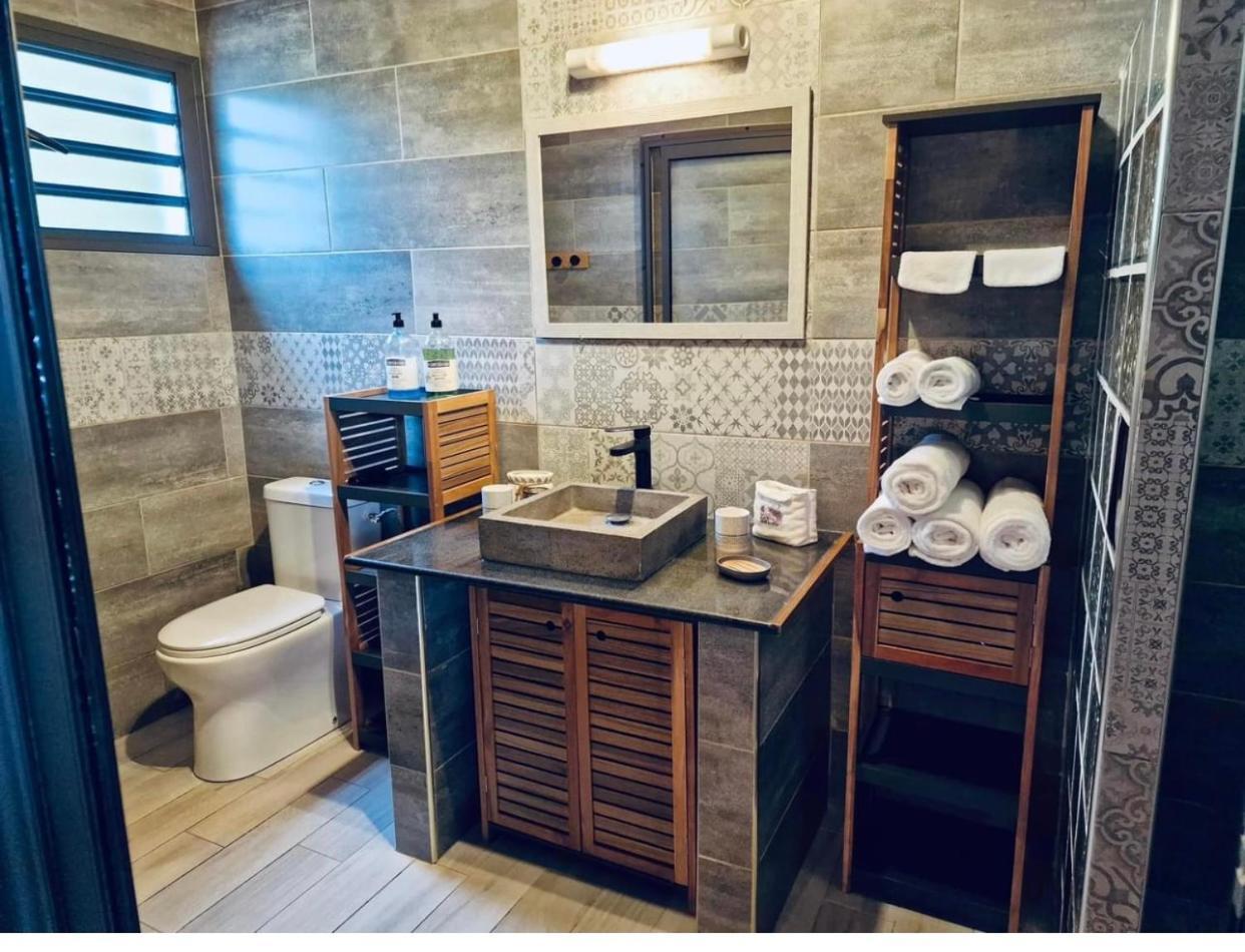 Chambres Et Tables D'Hote Du Voyageur La Plaine des Palmistes Exterior foto